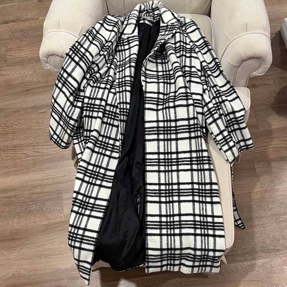 Black and Ivory Plaid Spring/Fall Coat